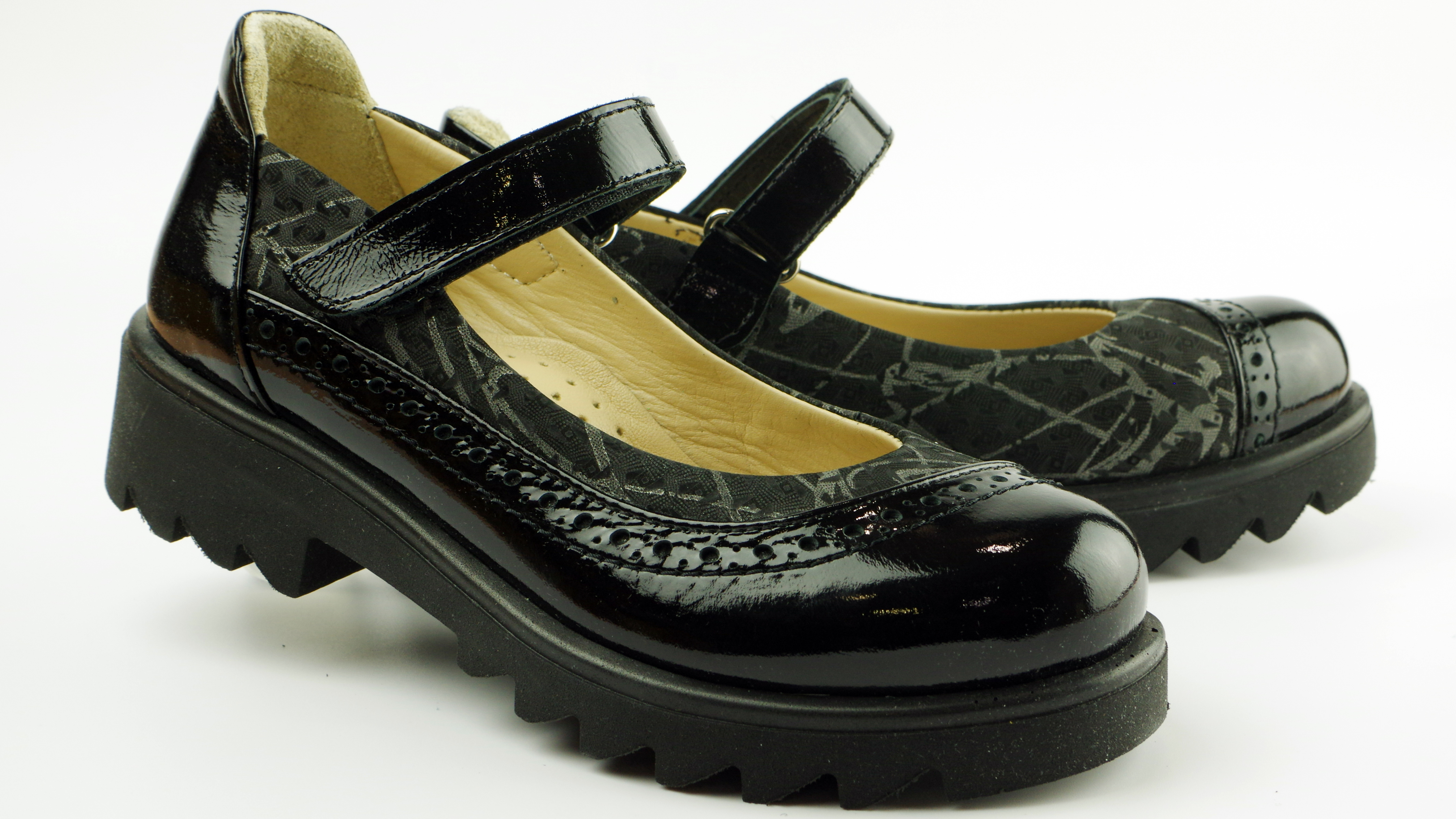 Туфлі дитячі (2116) для дівчинки, матеріал Натуральна шкіра, Чорний колір, 31-36 розміри – Sole Kids. Фото 2