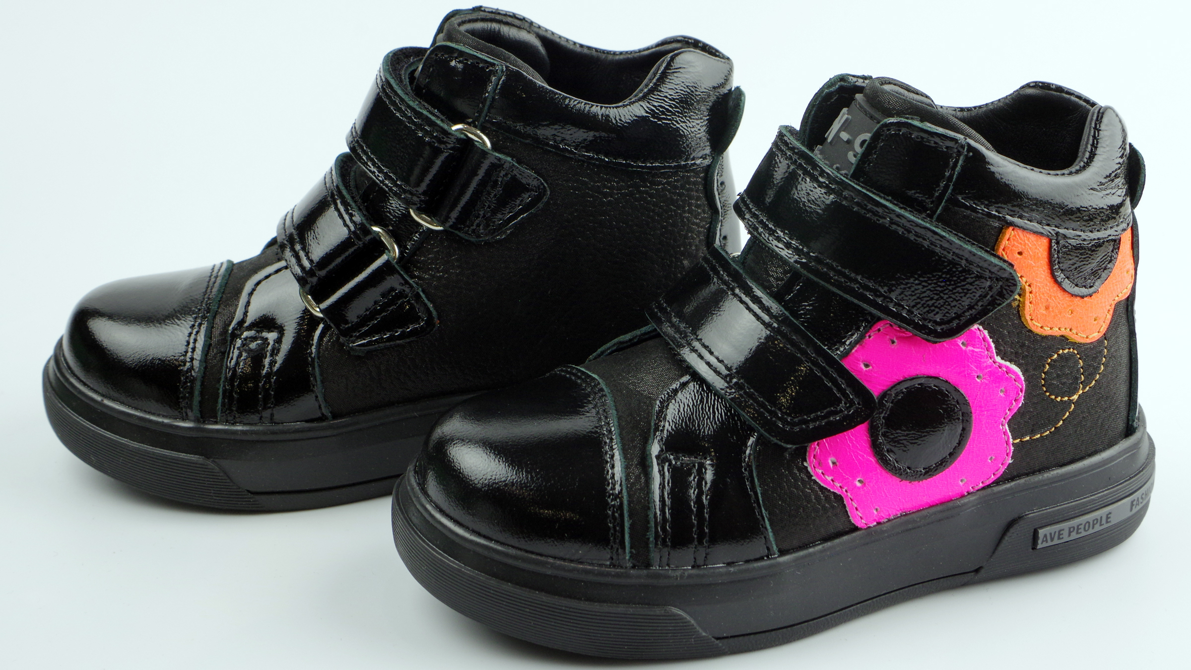 Демисезонные ботинки детские (2137) материал Натуральная кожа, цвет Черный  для девочки 21-25 размеры – Sole Kids. Фото 4